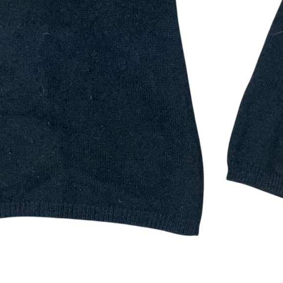 🖤 Luxe Black Cashmere Turtleneck Sweater 🖤 Size L - Picture 5 of 5